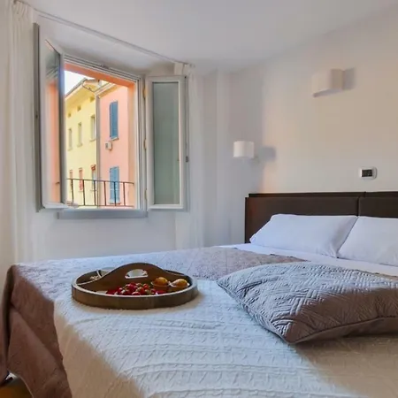 Sleeps 4 Wifi *